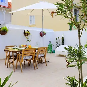 https://lisbon-lights-apartments.hotels-lisbon-portugal.com